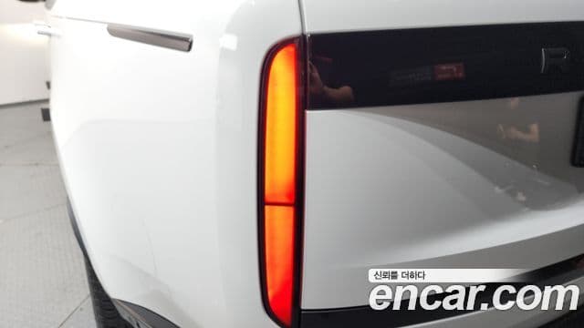 Land Rover Range Rover 2025 — Şəkil 40/41