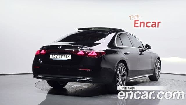 Mercedes-Benz E-Class 2024 — Şəkil 2/20