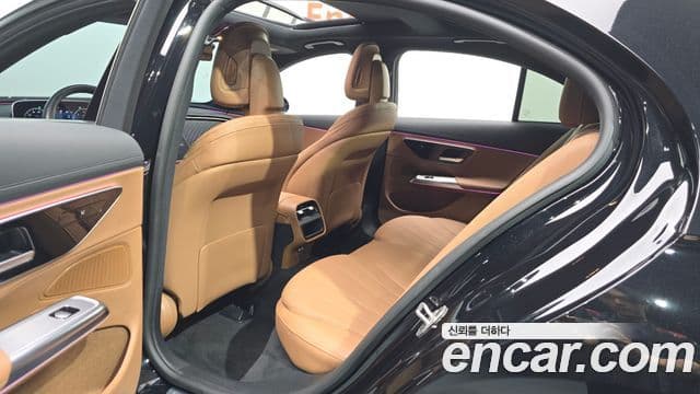 Mercedes-Benz E-Class 2024 — Şəkil 11/20