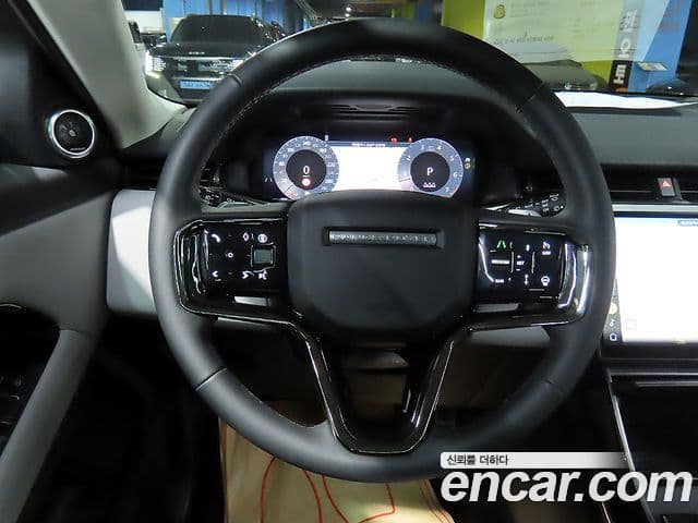 Land Rover Range Rover Evoque 2025 — ფოტო 10/20