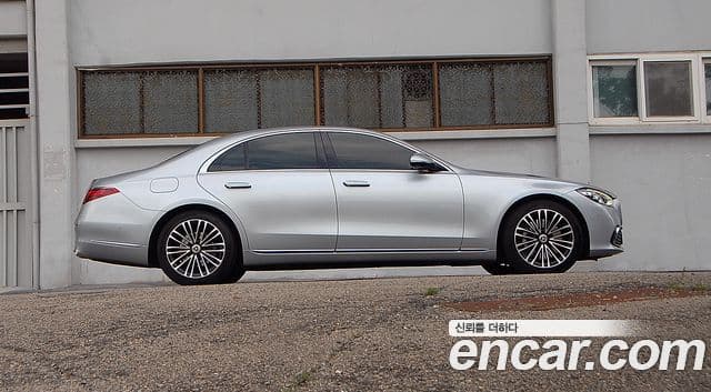 Mercedes-Benz S-Class 2021 — Фото 1/20