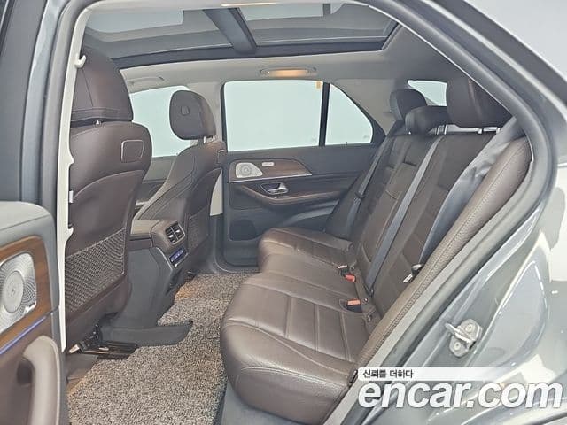 Mercedes-Benz GLE-Class 2020 — фото 12 из 20