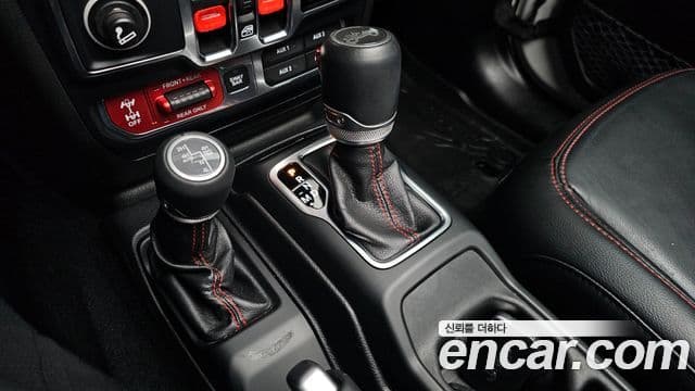 Jeep Wrangler 2019 — Şəkil 9/20
