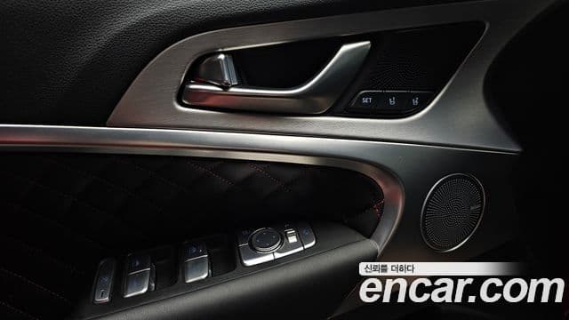 Genesis G70 2019 — Şəkil 8/33