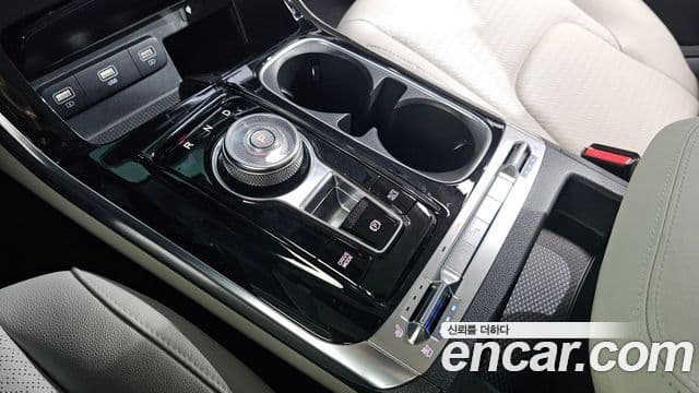 Kia Carnival 2022 — ფოტო 9/20