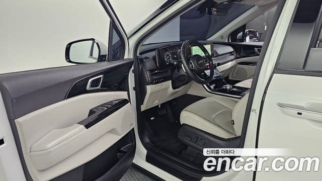 Kia Carnival 2022 — ფოტო 10/20