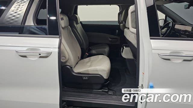 Kia Carnival 2022 — ფოტო 11/20