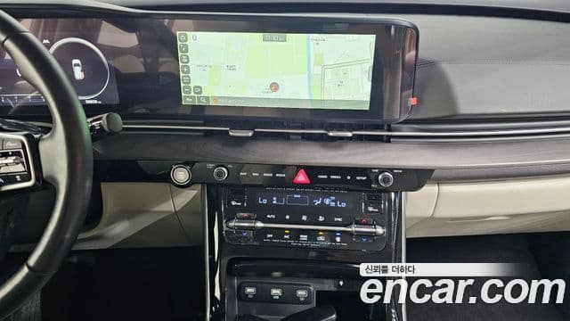 Kia Carnival 2022 — ფოტო 12/20