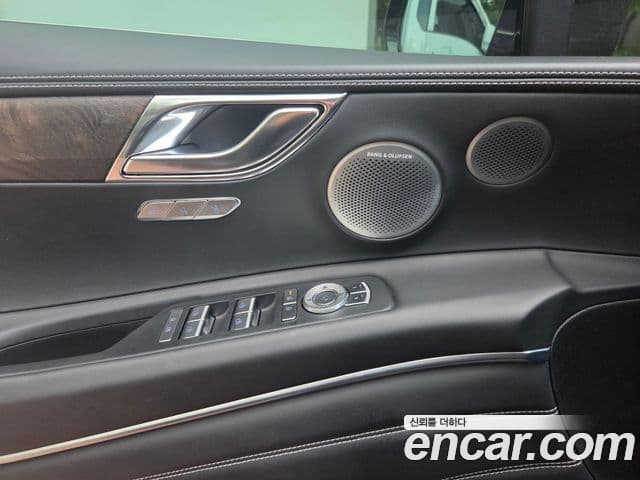 Genesis GV80 2024 — ფოტო 14/17