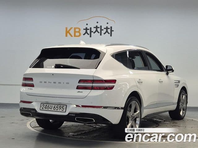 Genesis GV80 2023 — Şəkil 2/18