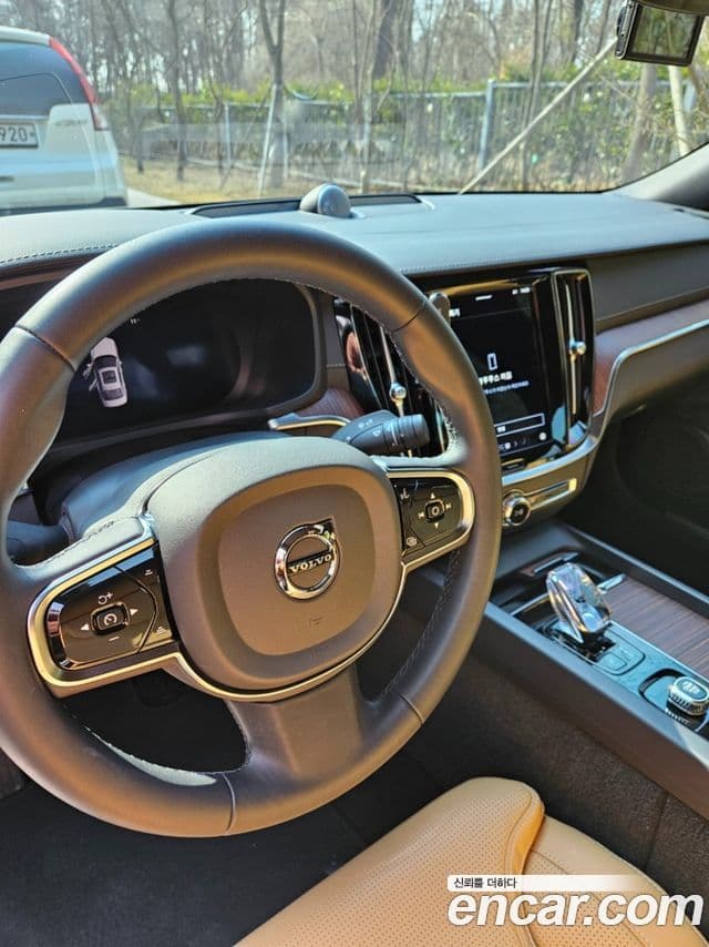 Volvo S60 2023 — ფოტო 5/16