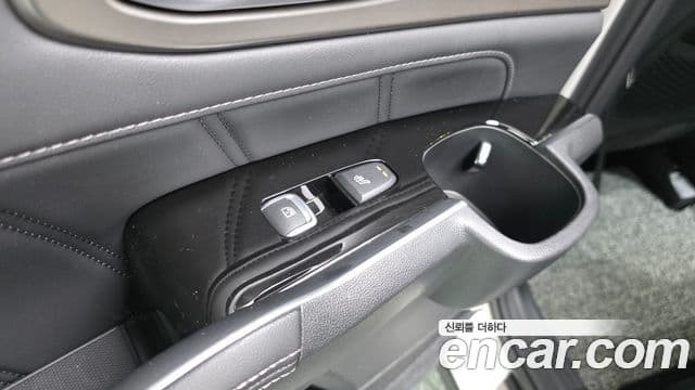 Kia Sorento 2020 — ფოტო 19/20
