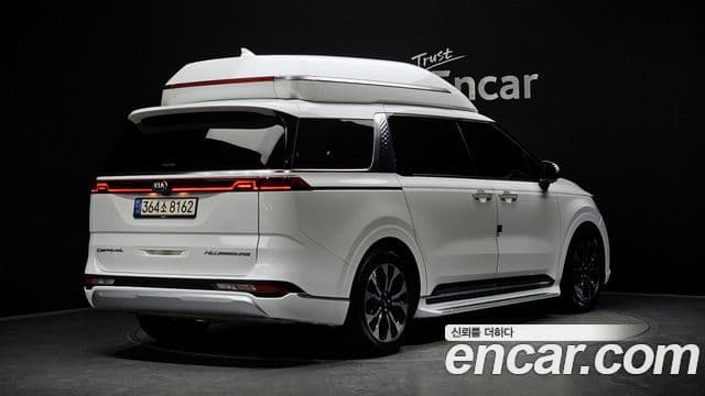 Kia Carnival 2021 — фото 2 из 20