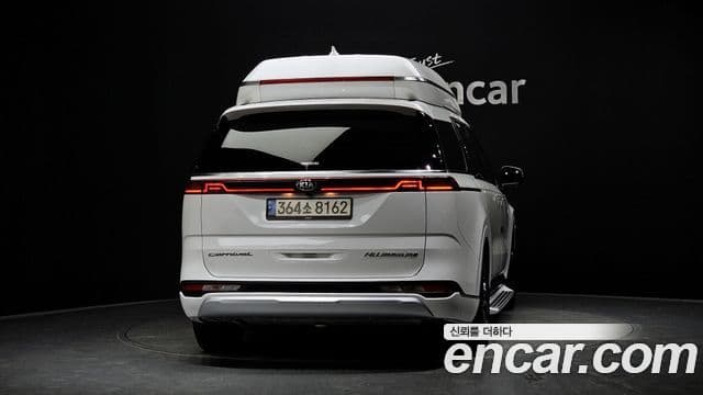 Kia Carnival 2021 — ფოტო 4/20