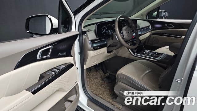 Kia Carnival 2021 — ფოტო 11/20