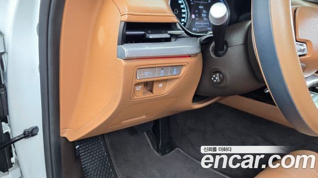Genesis Electrified G80 2023 — фото 17 из 20