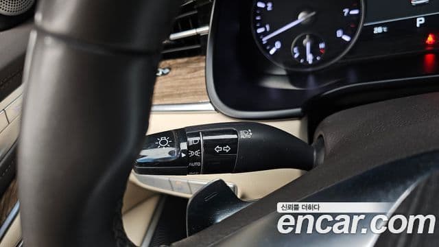 Kia The K9 2018 — Photo 30/33