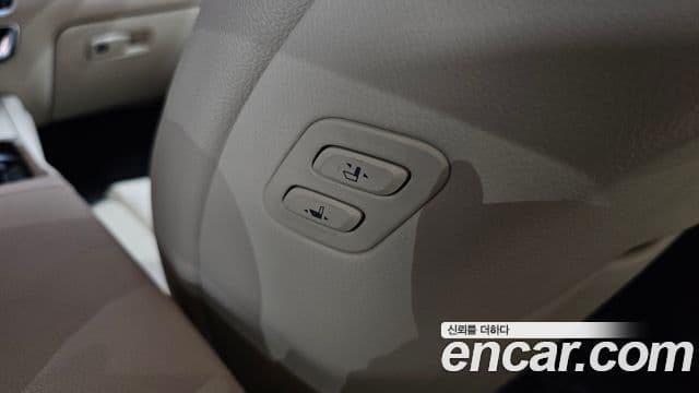 Kia The K9 2018 — Photo 11/33