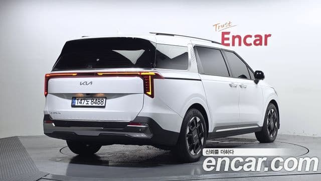 Kia Carnival 2024 — Фото 1/20