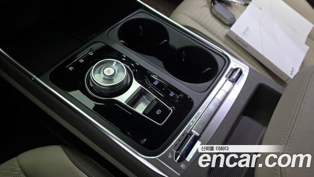Kia Carnival 2024 — Фото 8/20