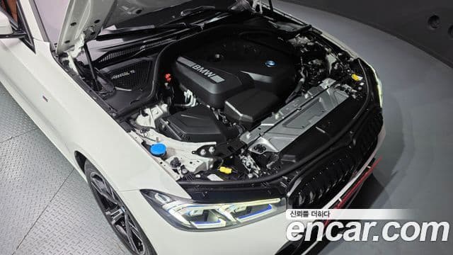 BMW 3 Series 2024 — Photo 12/20