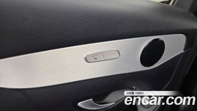 Mercedes-Benz GLC-Class 2021 — ფოტო 19/20