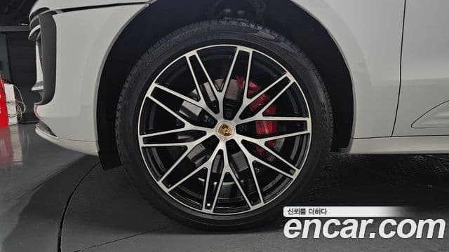 Porsche Macan 2022 — Şəkil 5/20