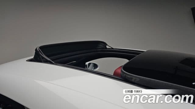 Porsche Macan 2022 — Şəkil 16/20