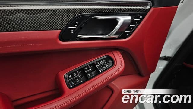 Porsche Macan 2022 — Şəkil 17/20