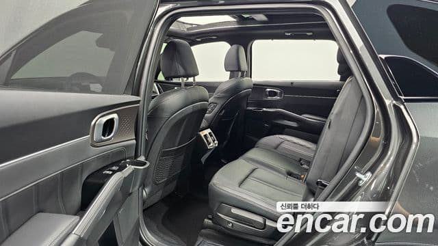 Kia Sorento 2024 — Фото 11/20