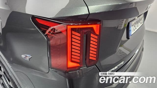 Kia Sorento 2024 — ფოტო 19/31