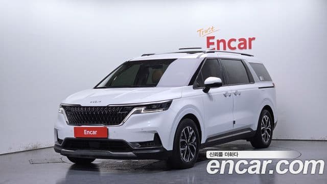 Kia Carnival 2023 — Фото 1/20