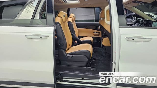 Kia Carnival 2023 — Фото 12/20