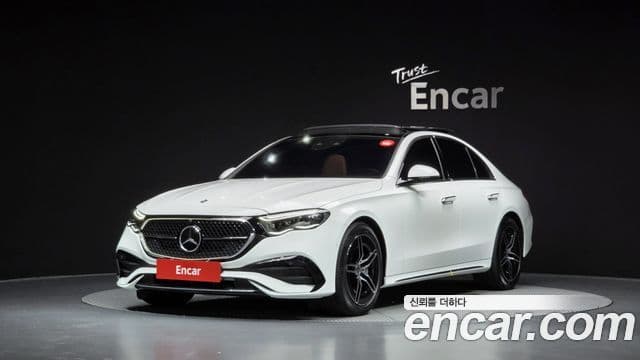 Mercedes-Benz E-Class 2024 — ფოტო 1/20