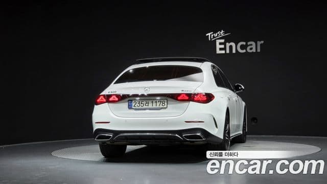 Mercedes-Benz E-Class 2024 — фото 4 из 20