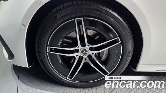 Mercedes-Benz E-Class 2024 — фото 5 из 20