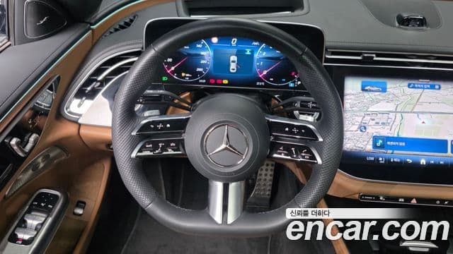Mercedes-Benz E-Class 2024 — ფოტო 13/20