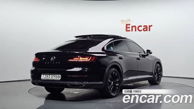 Volkswagen Arteon 2019 — ფოტო 2/20
