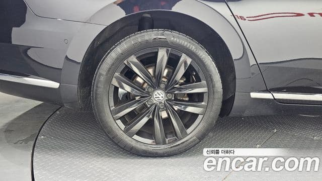 Volkswagen Arteon 2019 — ფოტო 5/20