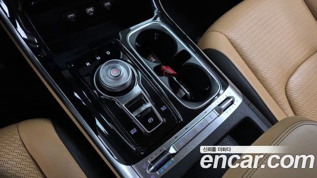 Kia Carnival 2023 — Photo 21/33