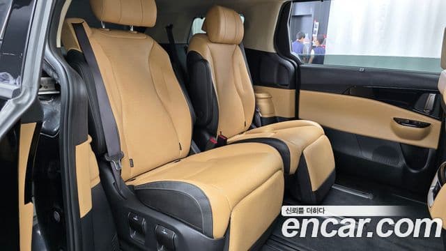 Kia Carnival 2023 — Photo 12/33