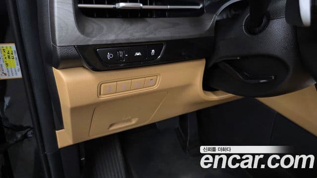 Kia Carnival 2023 — Photo 8/33