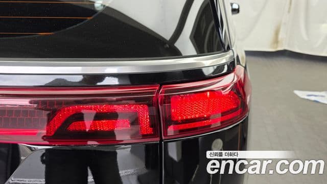 Kia Carnival 2023 — Photo 25/33