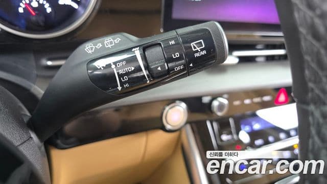 Kia Carnival 2023 — Photo 26/33