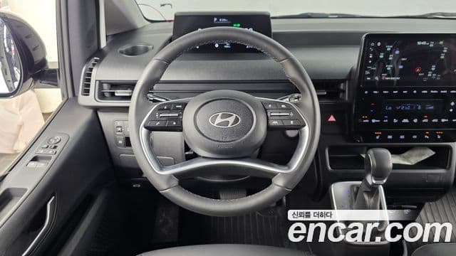 Hyundai Staria 2025 — Şəkil 13/20