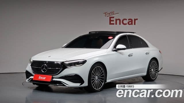 Mercedes-Benz E-Class 2025 — Фото 1/20