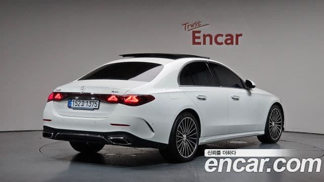 Mercedes-Benz E-Class 2025 — Фото 2/20