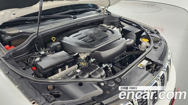 Jeep Grand Cherokee 2021 — Photo 17/37