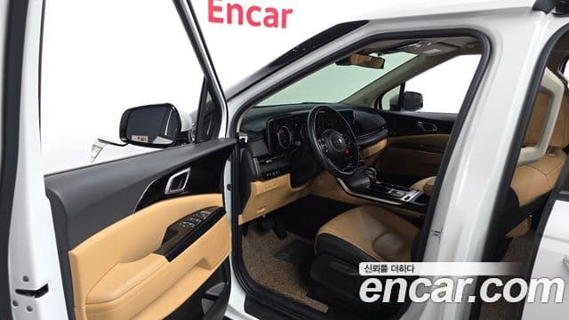 Kia Carnival 2021 — Фото 10/20