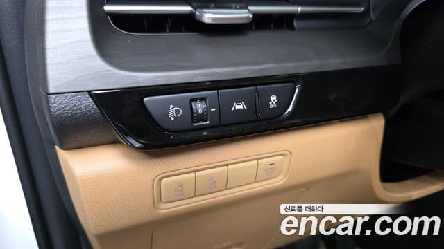 Kia Carnival 2021 — Фото 17/20